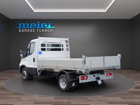 FLAA9869_2677742 vehicle image
