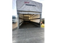 TOMY4226_2832930 vehicle image