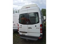 TOMY4226_2760997 vehicle image