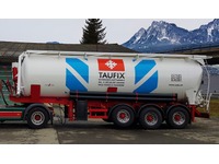 0090026 vehicle image