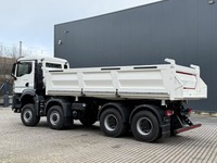 TMR8055_2868649 vehicle image