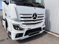 MAN126_2963751 vehicle image