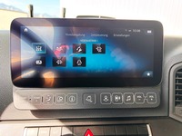 MAN126_2963751 vehicle image