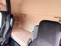 MAN126_2963751 vehicle image