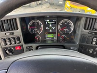 AGRO3463_2863832 vehicle image