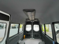 ALTH1974_2920404 vehicle image