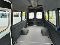 ALTH1974_2920404 vehicle image