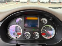 SAHT8627_3047872 vehicle image