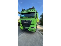 FLUR7309_2768922 vehicle image