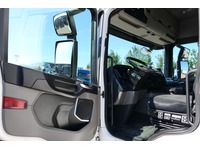 DOLD2821_2697974 vehicle image