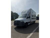 THOM6454_2942744 vehicle image