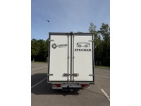 THOM6454_2942744 vehicle image