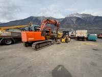 MILI9070_2891522 vehicle image