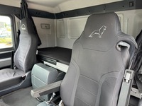 AGRO3463_2657595 vehicle image
