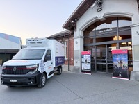 PERR4521_2917999 vehicle image