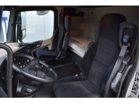 TOC1273_2937902 vehicle image