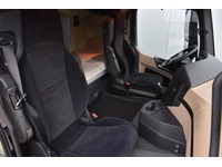 TOC1273_2937902 vehicle image