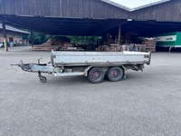 MBTR124_2653072 vehicle image