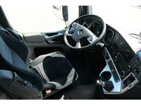 DOLD2821_2962779 vehicle image