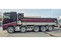 GALA741_3028072 vehicle image