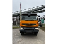 0573025 vehicle image