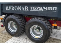 HUNG10688_2839445 vehicle image