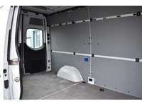 TOC1273_2783611 vehicle image