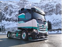 LARA4267_2814262 vehicle image