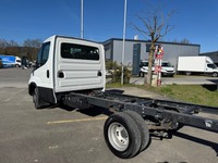 STUD177_2852707 vehicle image