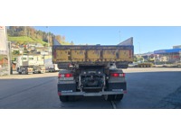 THOM6454_2777835 vehicle image