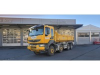 THOM6454_2777835 vehicle image