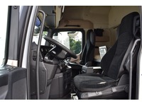TOC1273_2705444 vehicle image