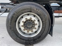 SULG292_2850870 vehicle image