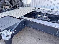 MAN126_2985962 vehicle image