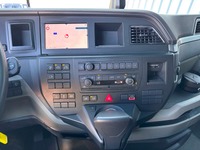 MAN126_2985962 vehicle image
