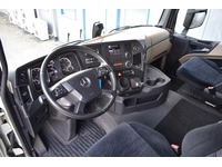 TOC1273_2876609 vehicle image