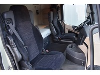 TOC1273_2876609 vehicle image