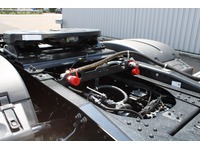 BFS260_2453096 vehicle image