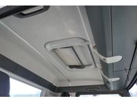 DOLD2821_2921633 vehicle image