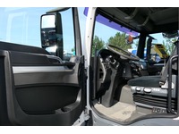 DOLD2821_2921633 vehicle image