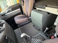 ZELJ895_2885008 vehicle image