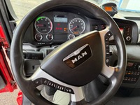 ZELJ895_2885008 vehicle image