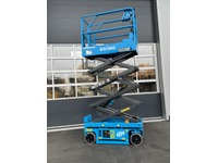 BISC10471_2736210 vehicle image