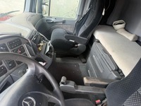 TOLA8240_2683291 vehicle image