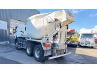 TAMZ4659_2700001 vehicle image