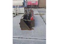 RARO1486_2867415 vehicle image