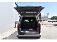 TOC1273_2688097 vehicle image