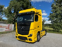 UNIK8334_2704055 vehicle image