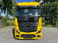 UNIK8334_2704055 vehicle image
