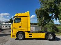 UNIK8334_2704055 vehicle image
